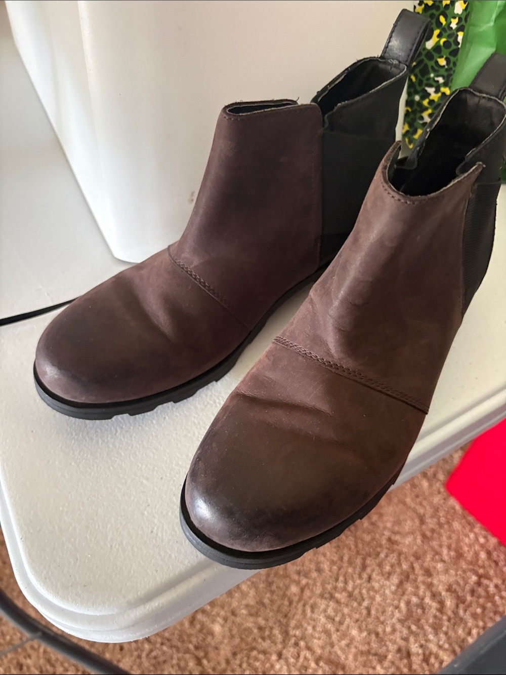 Sorel brown/black boot- size 9.5- new condition